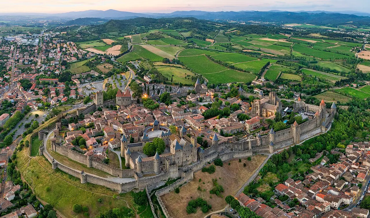 Vista aérea de la ciudad amurallada de Carcasona